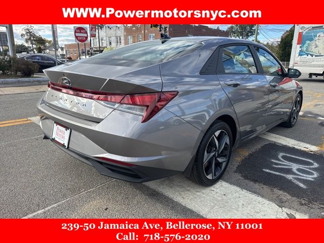 2023 Hyundai Elantra SEL Image 4 of 37