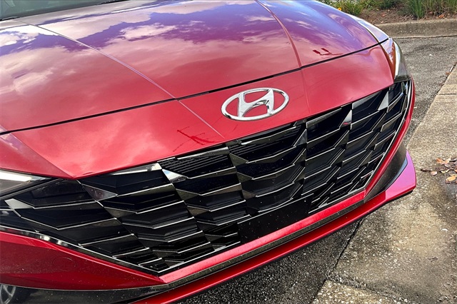 2023 Hyundai Elantra Hybrid Limited Image 28 of 32