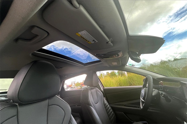 2023 Hyundai Elantra Hybrid Limited Image 14 of 32