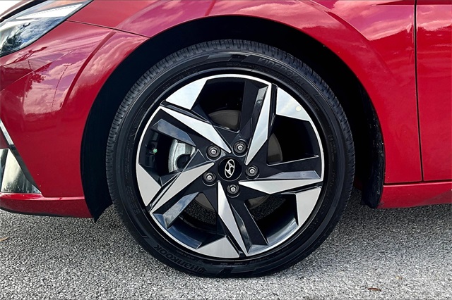 2023 Hyundai Elantra Hybrid Limited Image 9 of 32