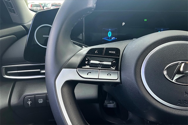 2023 Hyundai Elantra Hybrid Limited Image 18 of 32