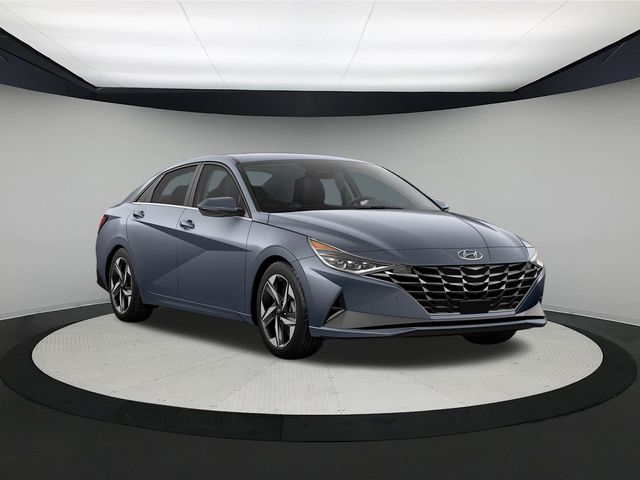 Vehicle image 5 of 21