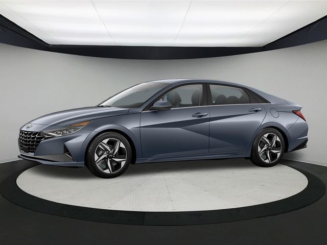 Vehicle image 16 of 21