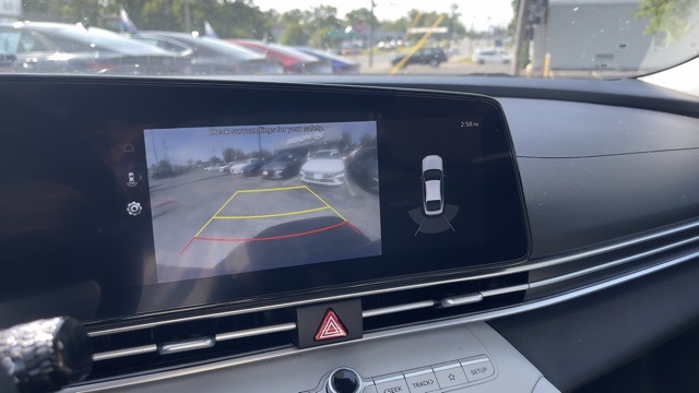 Vehicle image 17 of 29
