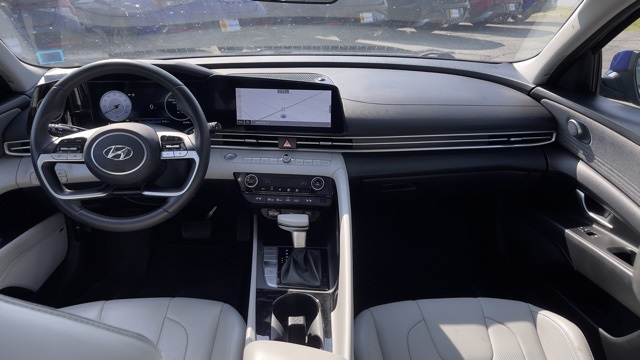 Vehicle image 14 of 29