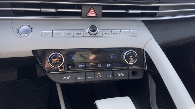 Vehicle image 23 of 29