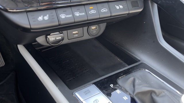 Vehicle image 28 of 29