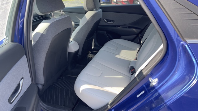 Vehicle image 12 of 29