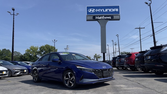 Vehicle image 22 of 29