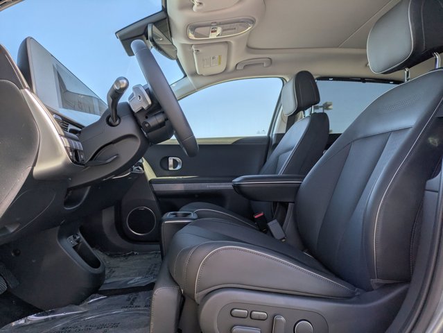 Vehicle image 15 of 27