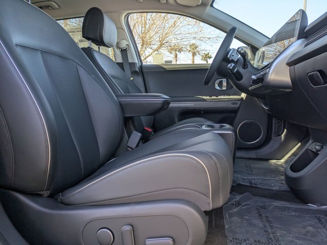 Vehicle image 9 of 27