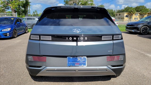 Vehicle image 9 of 34