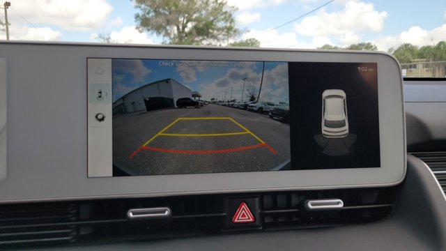 Vehicle image 22 of 34