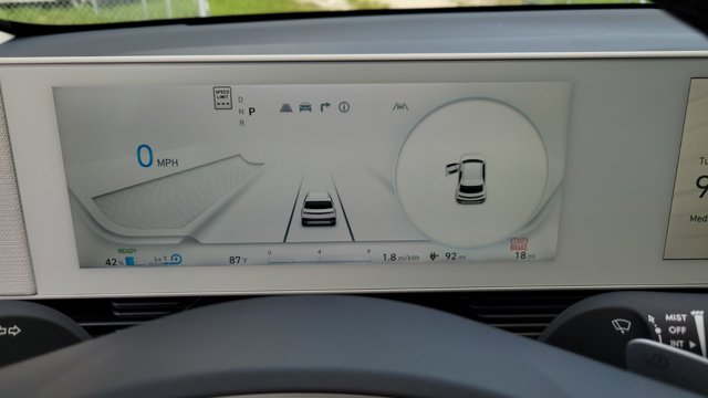 Vehicle image 28 of 34