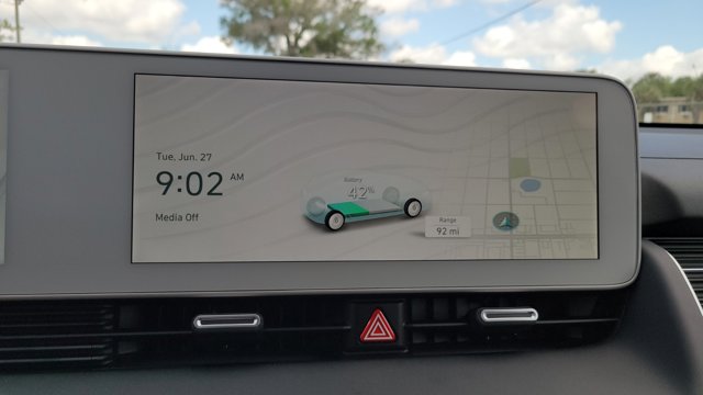 Vehicle image 21 of 34