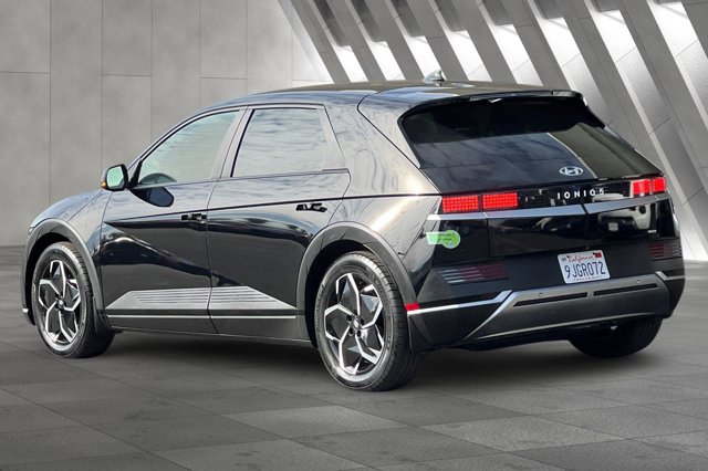 2023 Hyundai IONIQ 5 SEL Image 8 of 30