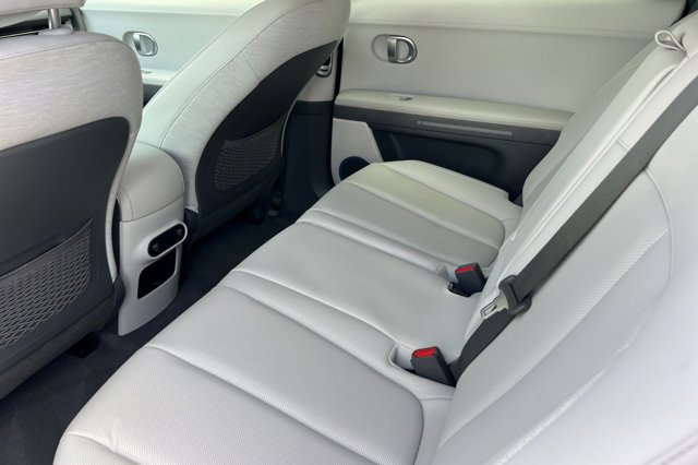 2023 Hyundai IONIQ 5 SEL Image 13 of 30