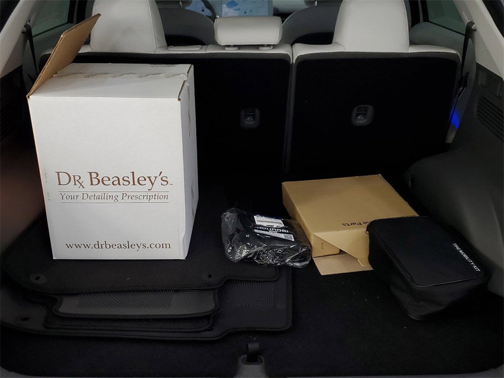 Vehicle image 22 of 35