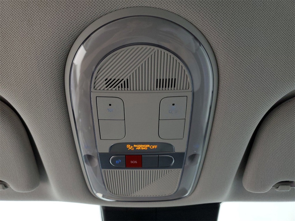 Vehicle image 28 of 35