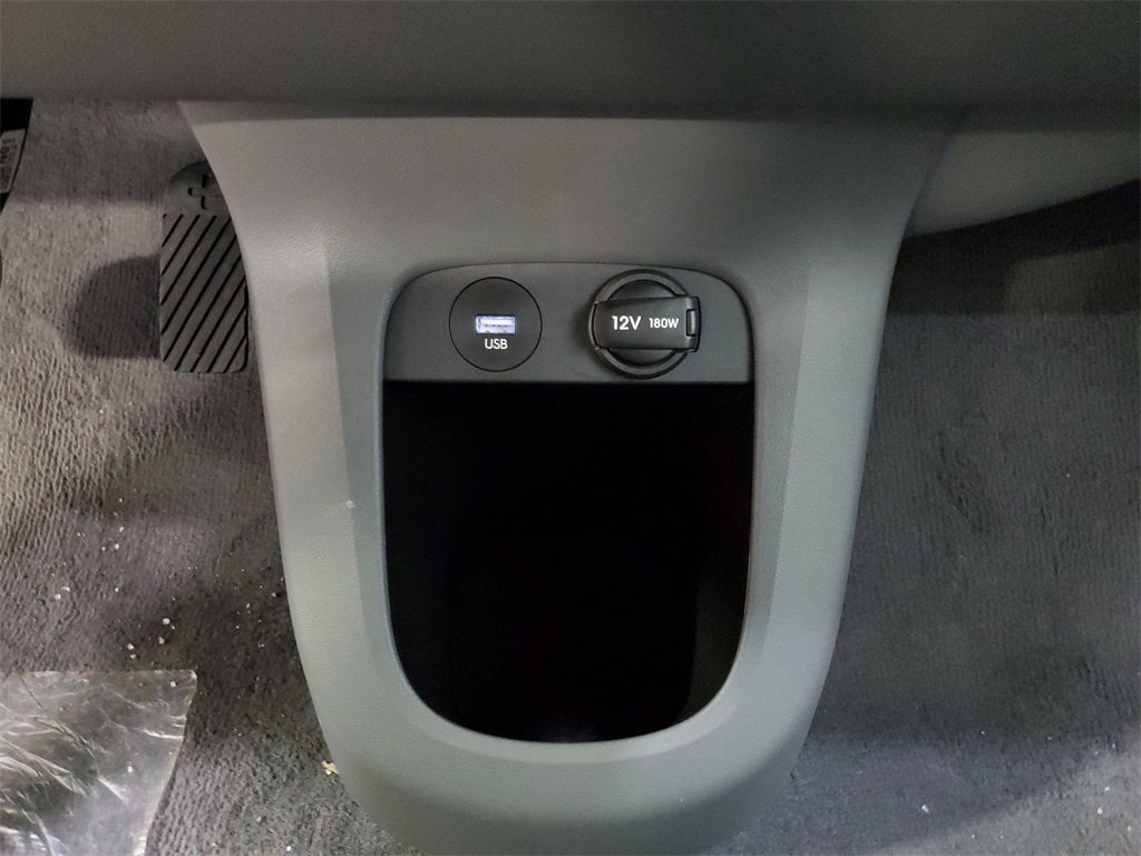 Vehicle image 16 of 35