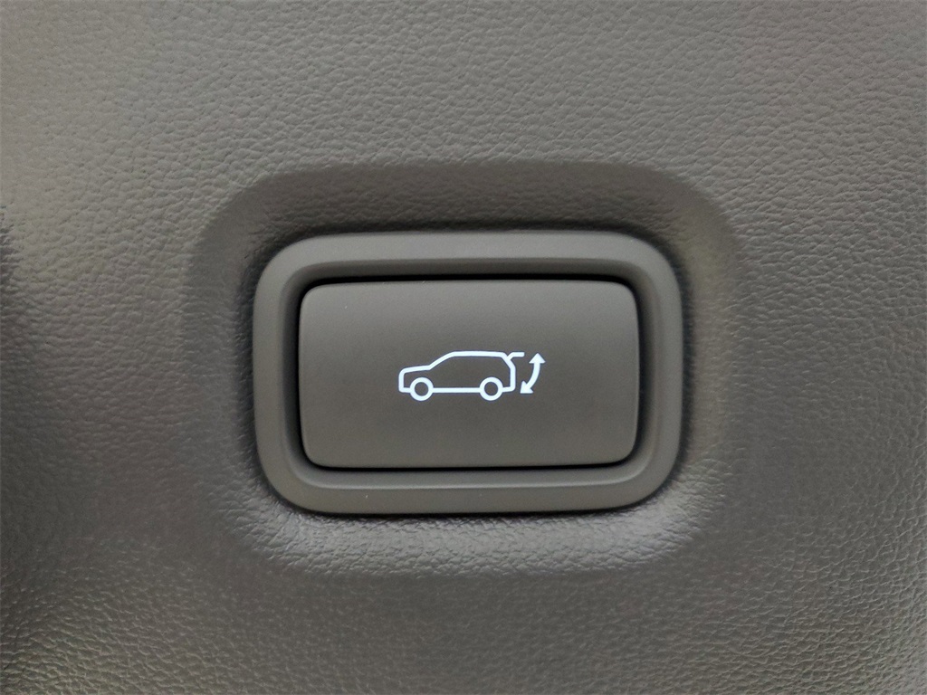 Vehicle image 24 of 35