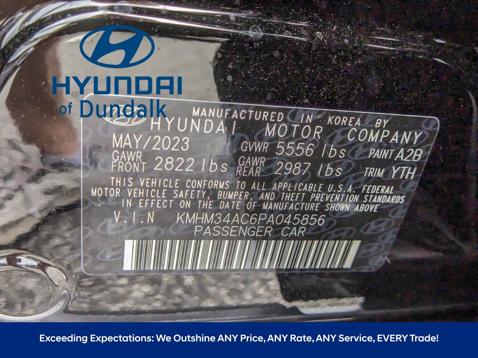 Vehicle image 14 of 28
