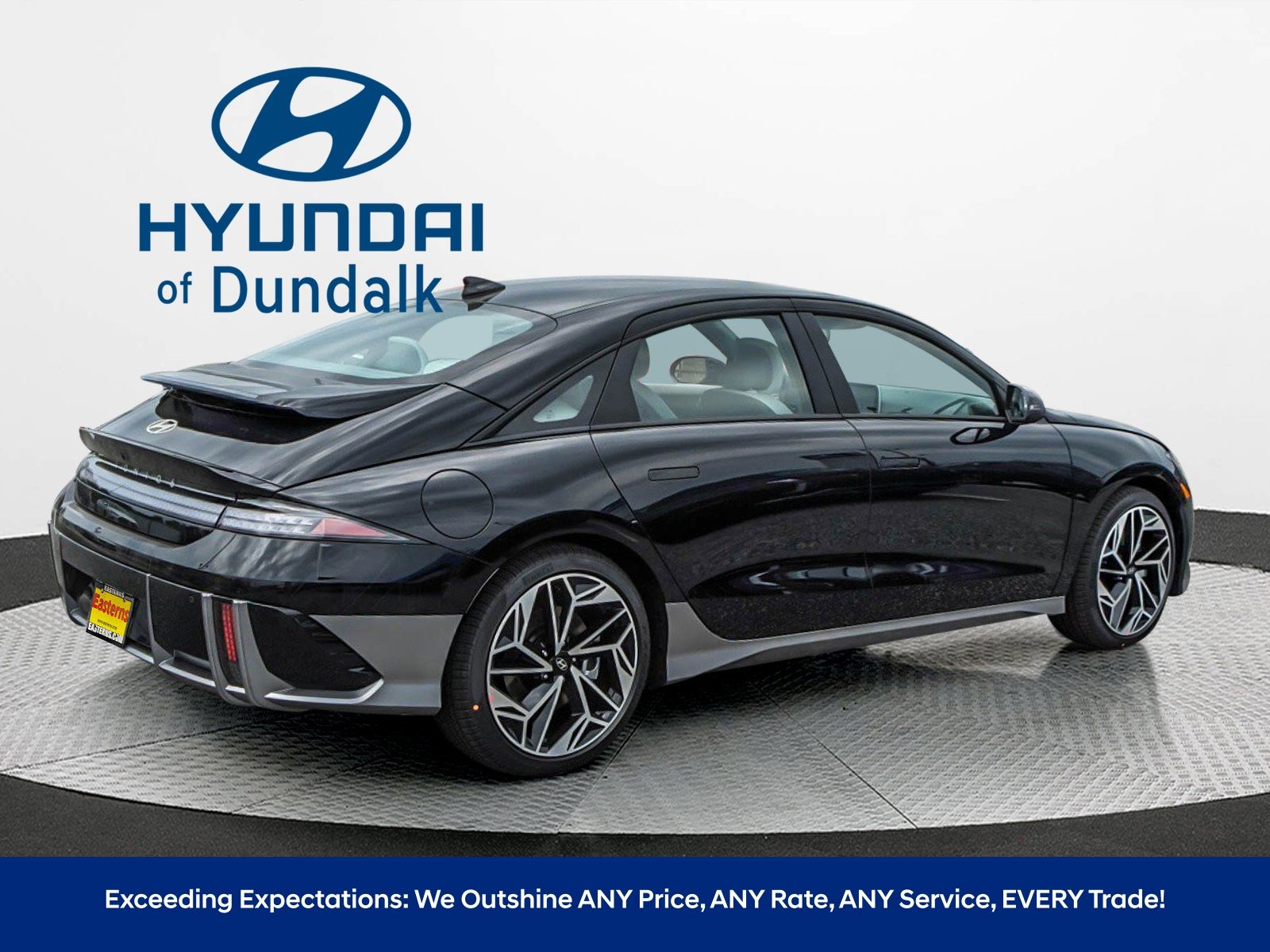 Vehicle image 4 of 28