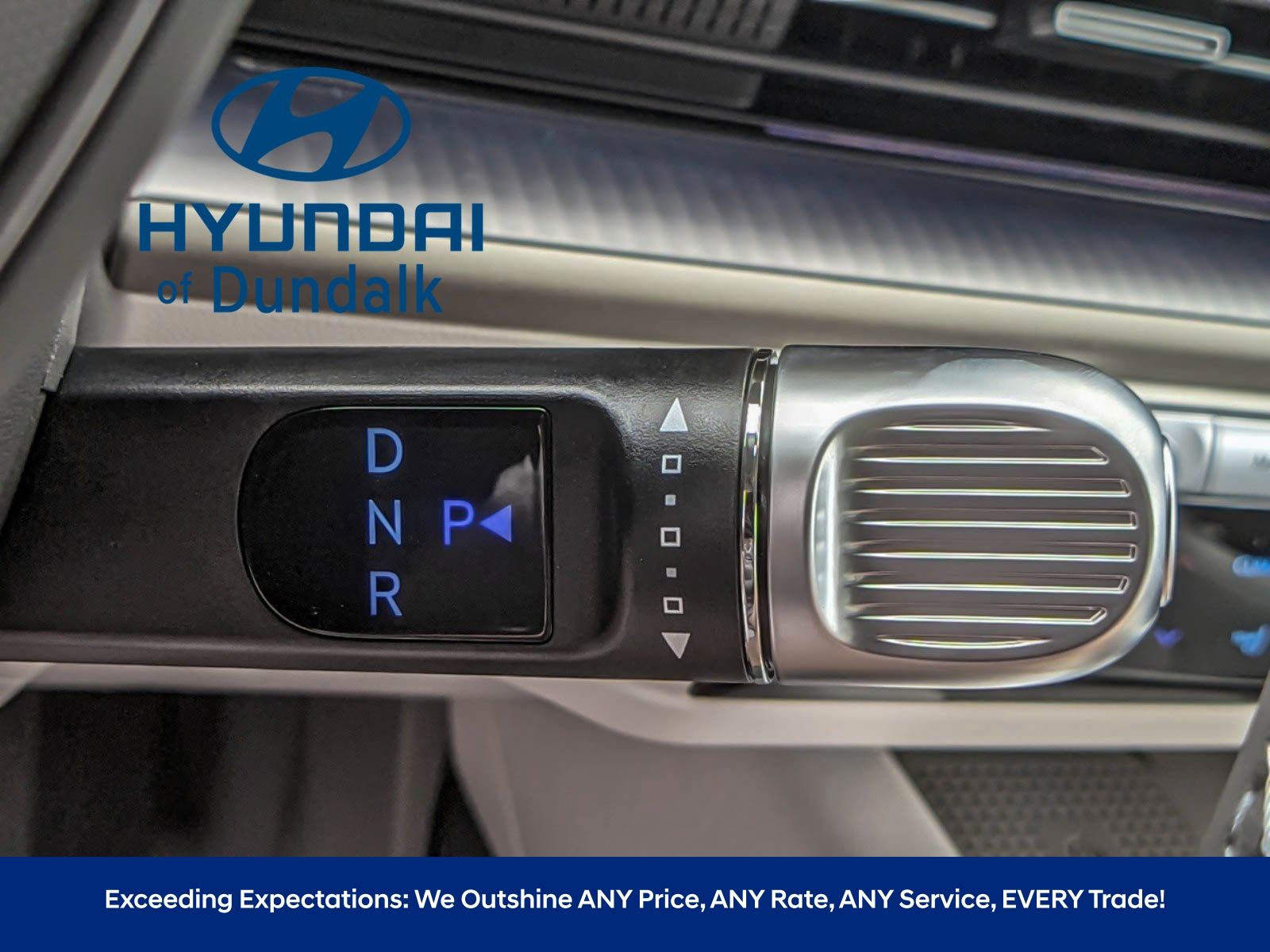 Vehicle image 26 of 28