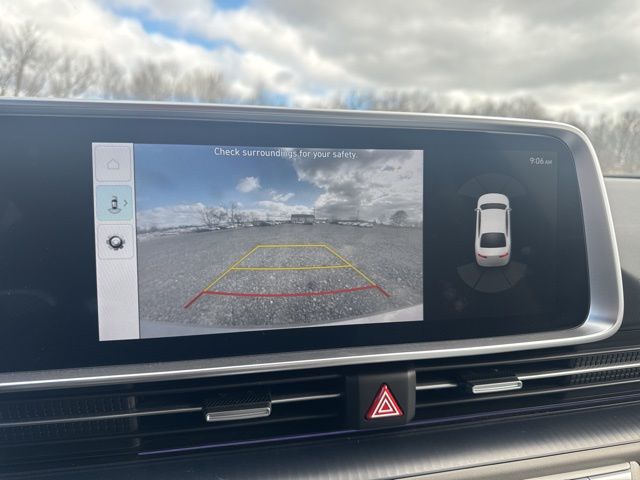 Vehicle image 31 of 32