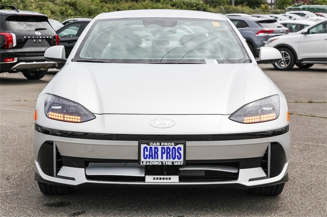 Vehicle image 3 of 26