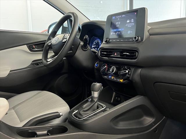 Vehicle image 23 of 24