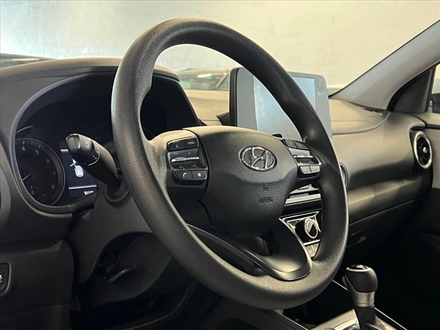 Vehicle image 8 of 24