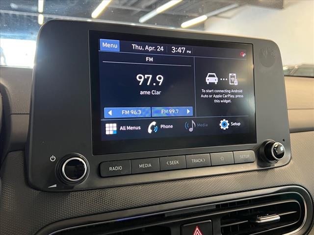 Vehicle image 13 of 24