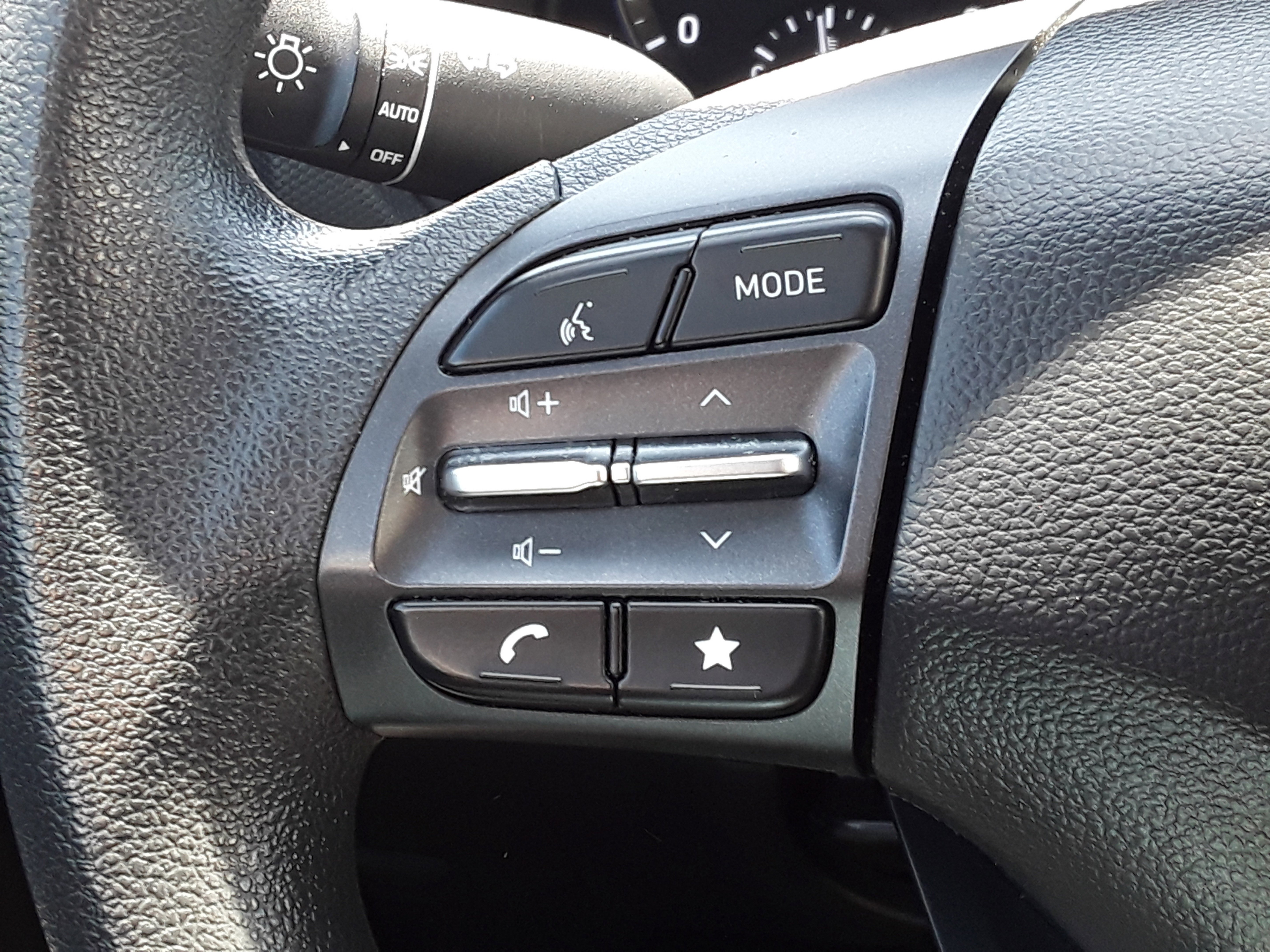 Vehicle image 15 of 22