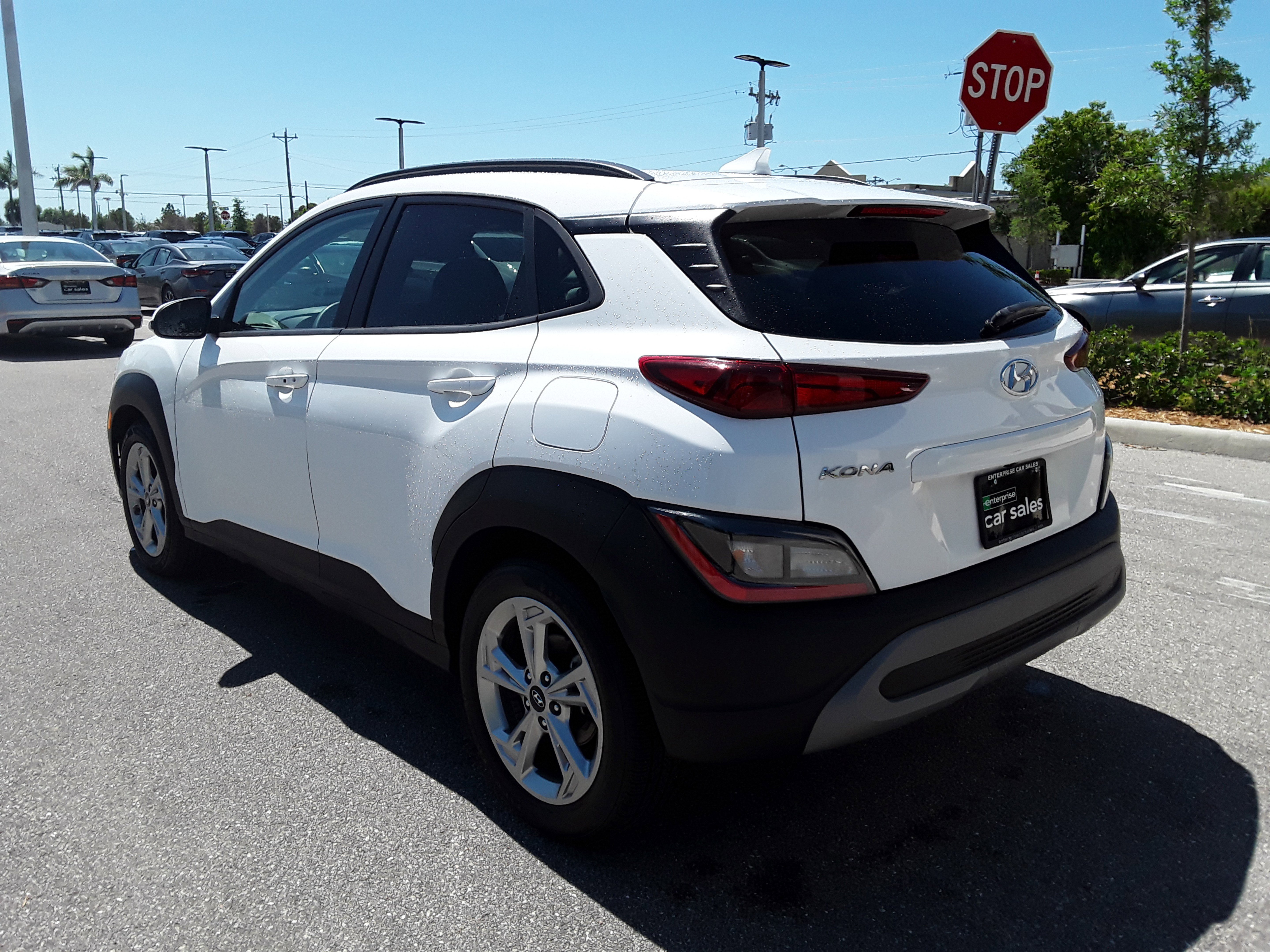 Vehicle image 7 of 22