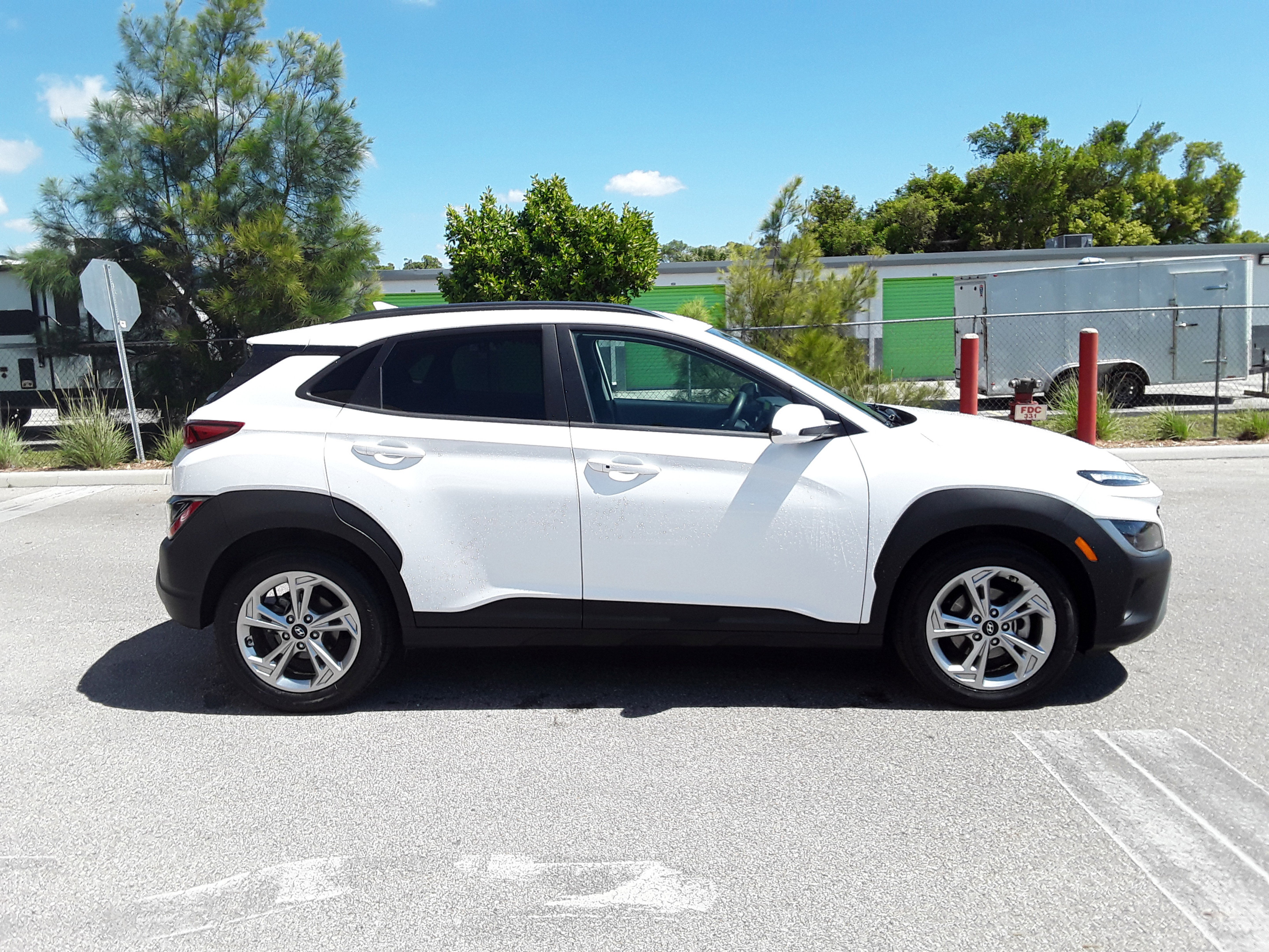 Vehicle image 4 of 22