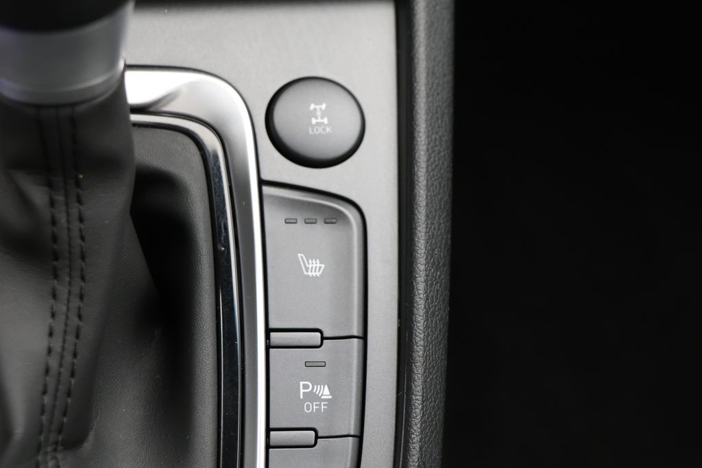 2023 Hyundai Kona Limited Image 26 of 31