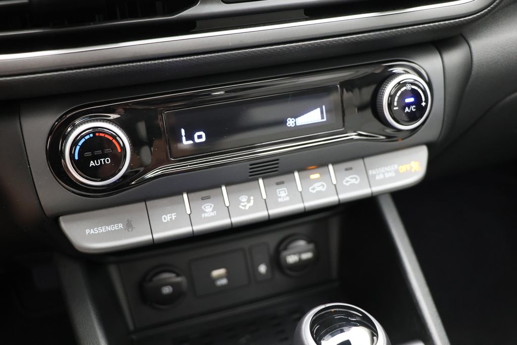 2023 Hyundai Kona Limited Image 24 of 31