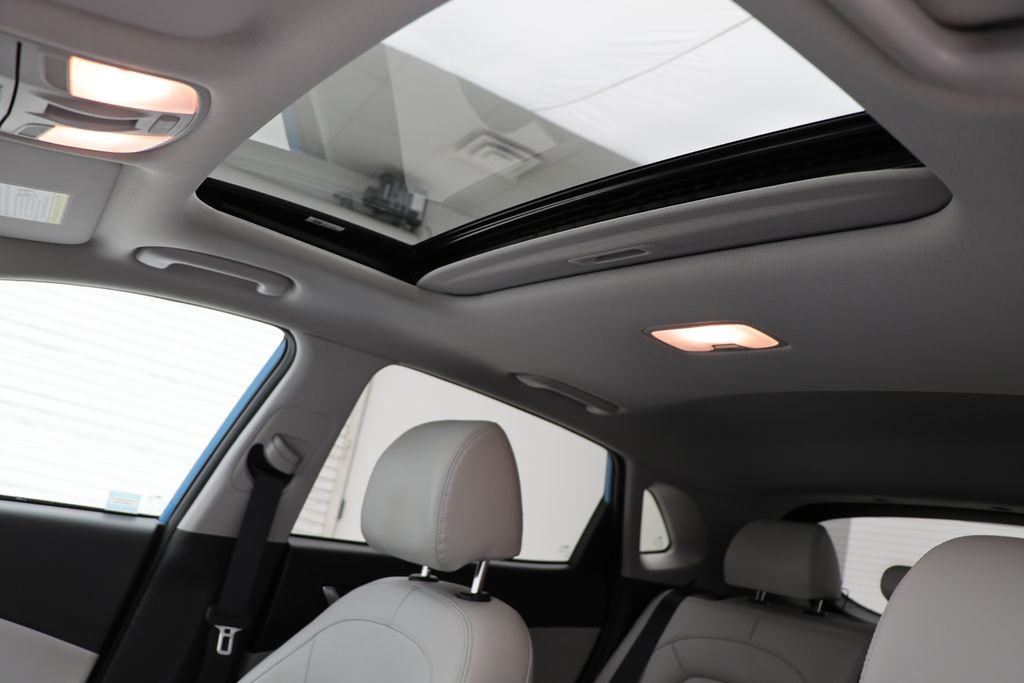 2023 Hyundai Kona Limited Image 17 of 31