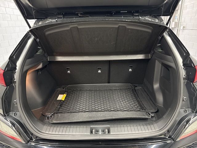Vehicle image 13 of 61