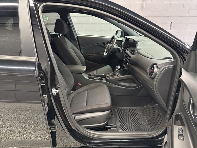 Vehicle image 37 of 61