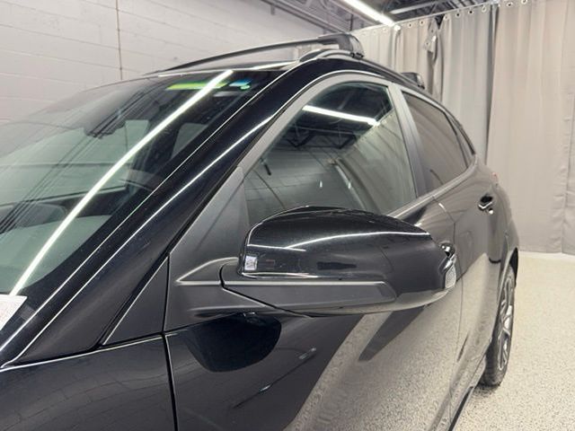 Vehicle image 19 of 61