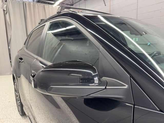 Vehicle image 18 of 61