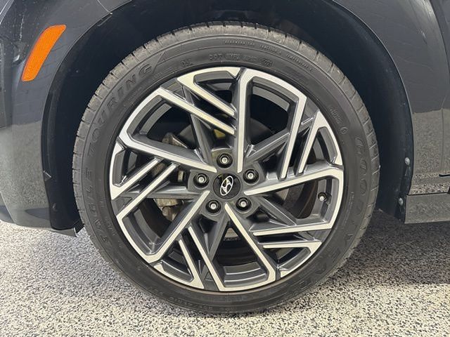 Vehicle image 20 of 61