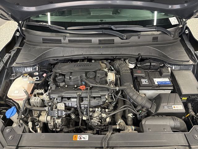 Vehicle image 10 of 61