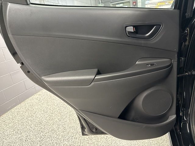 Vehicle image 29 of 61