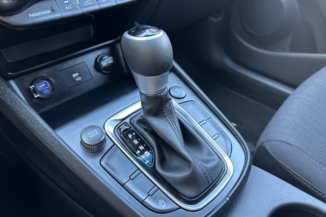 Vehicle image 21 of 37