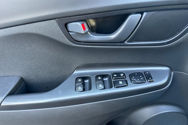 Vehicle image 11 of 37