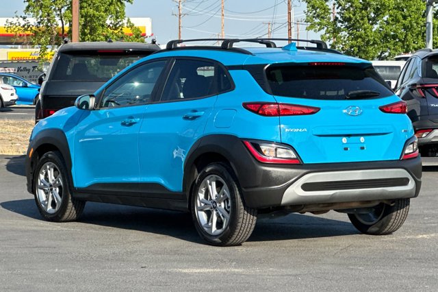 Vehicle image 8 of 37
