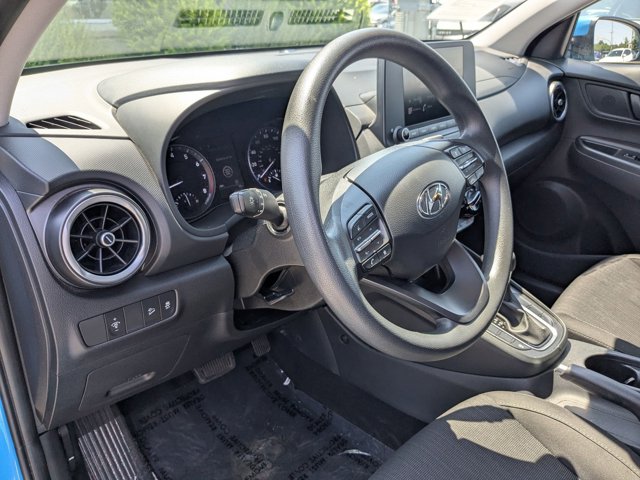 Vehicle image 16 of 32